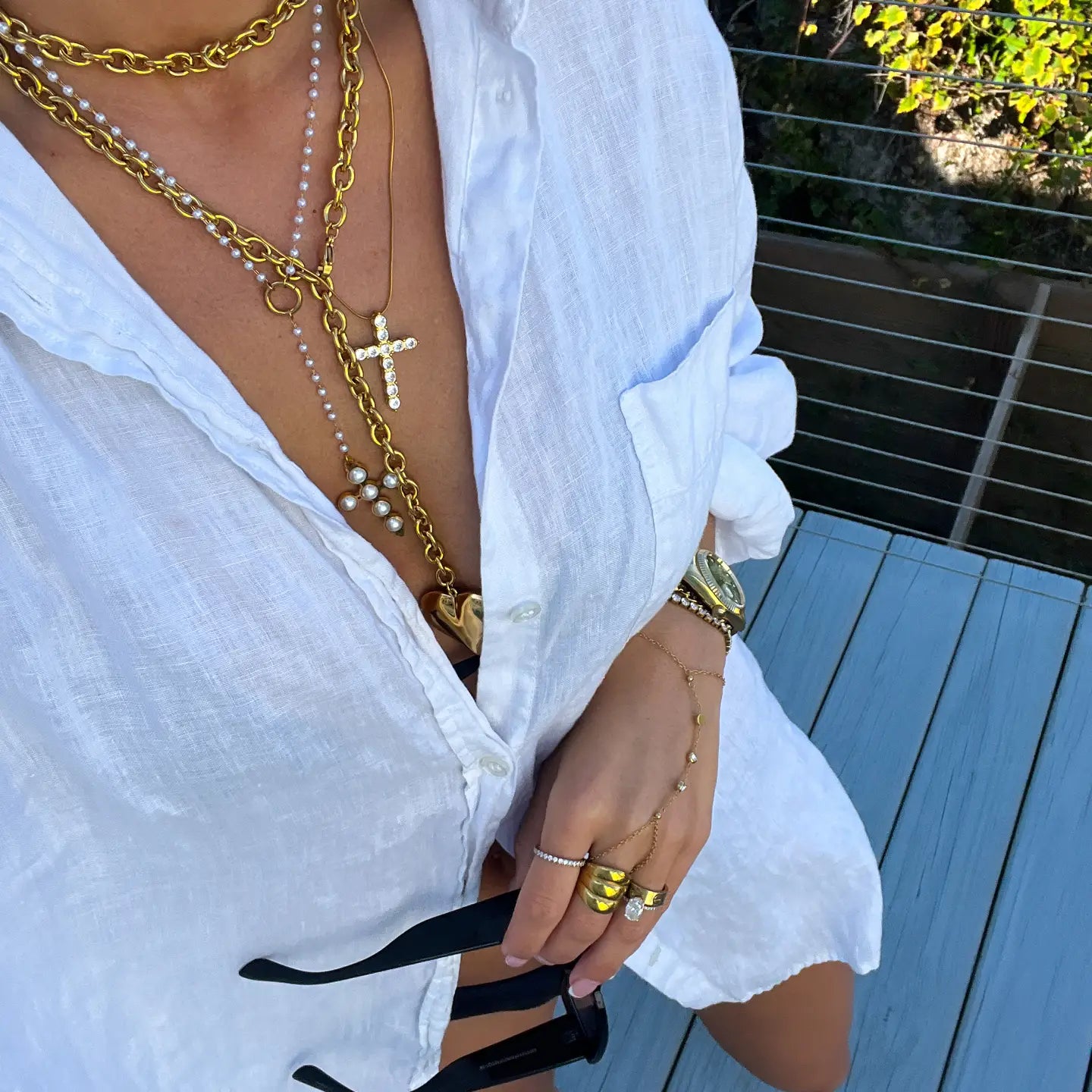 the diamond cross necklace