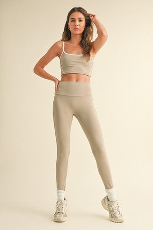 the active essential crop tank -TAN