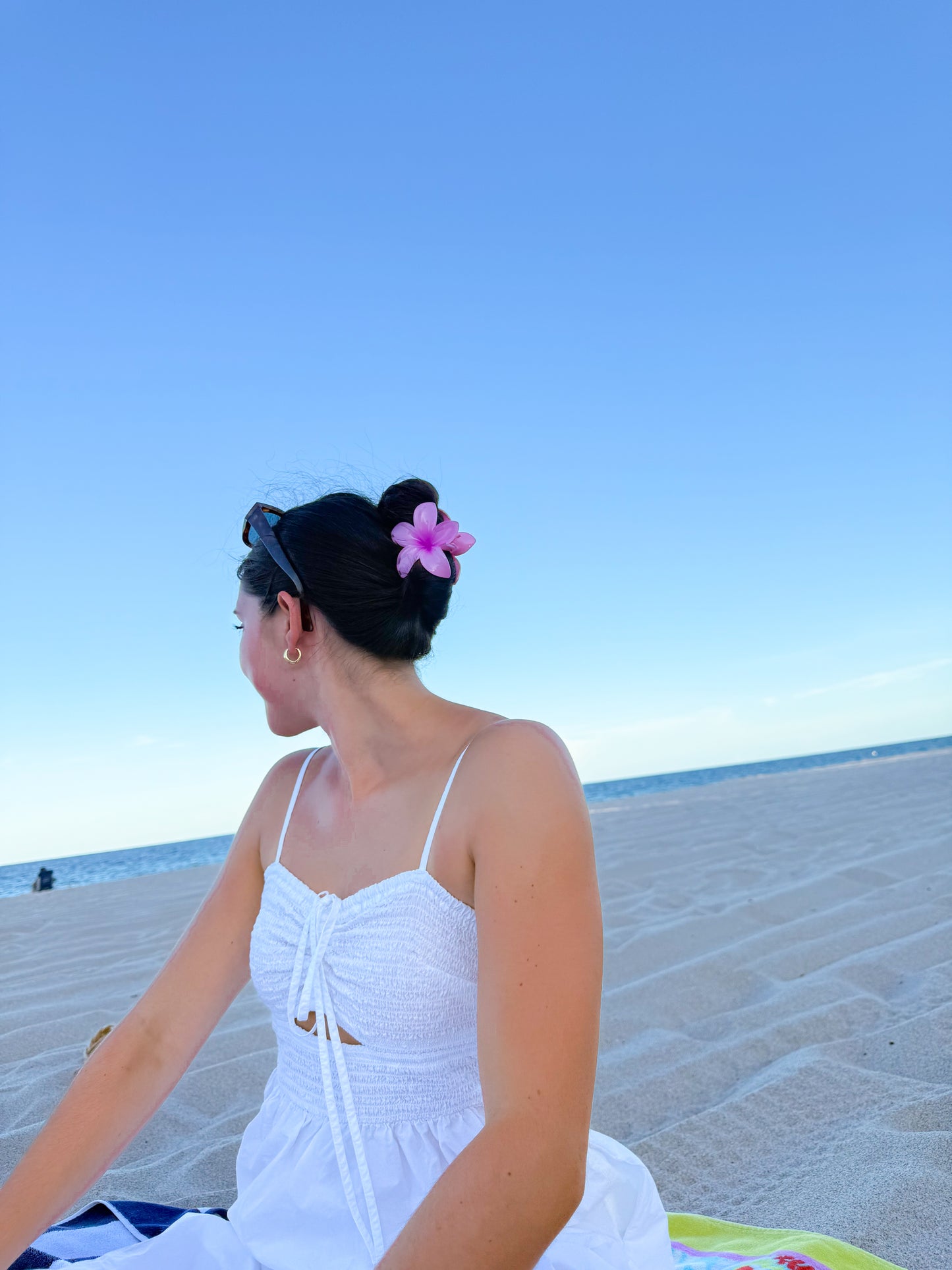 beachy floral clips
