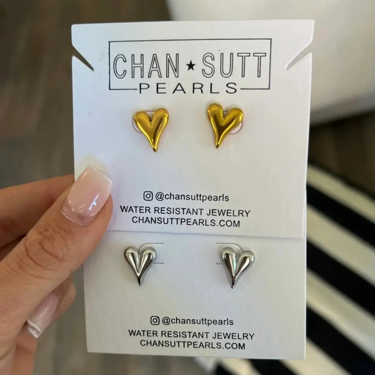 heart stud earrings