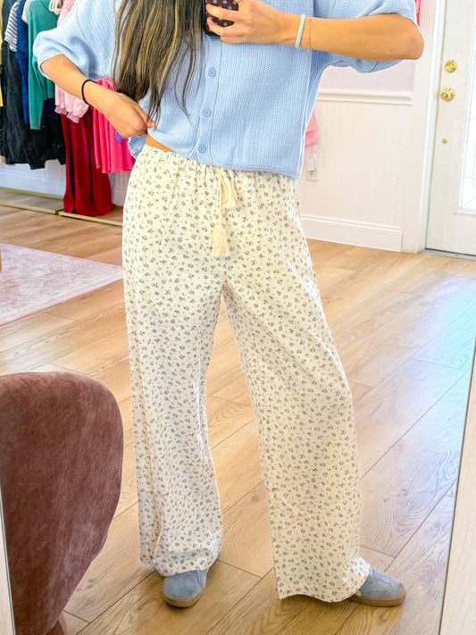 girly floral pants -BLUE