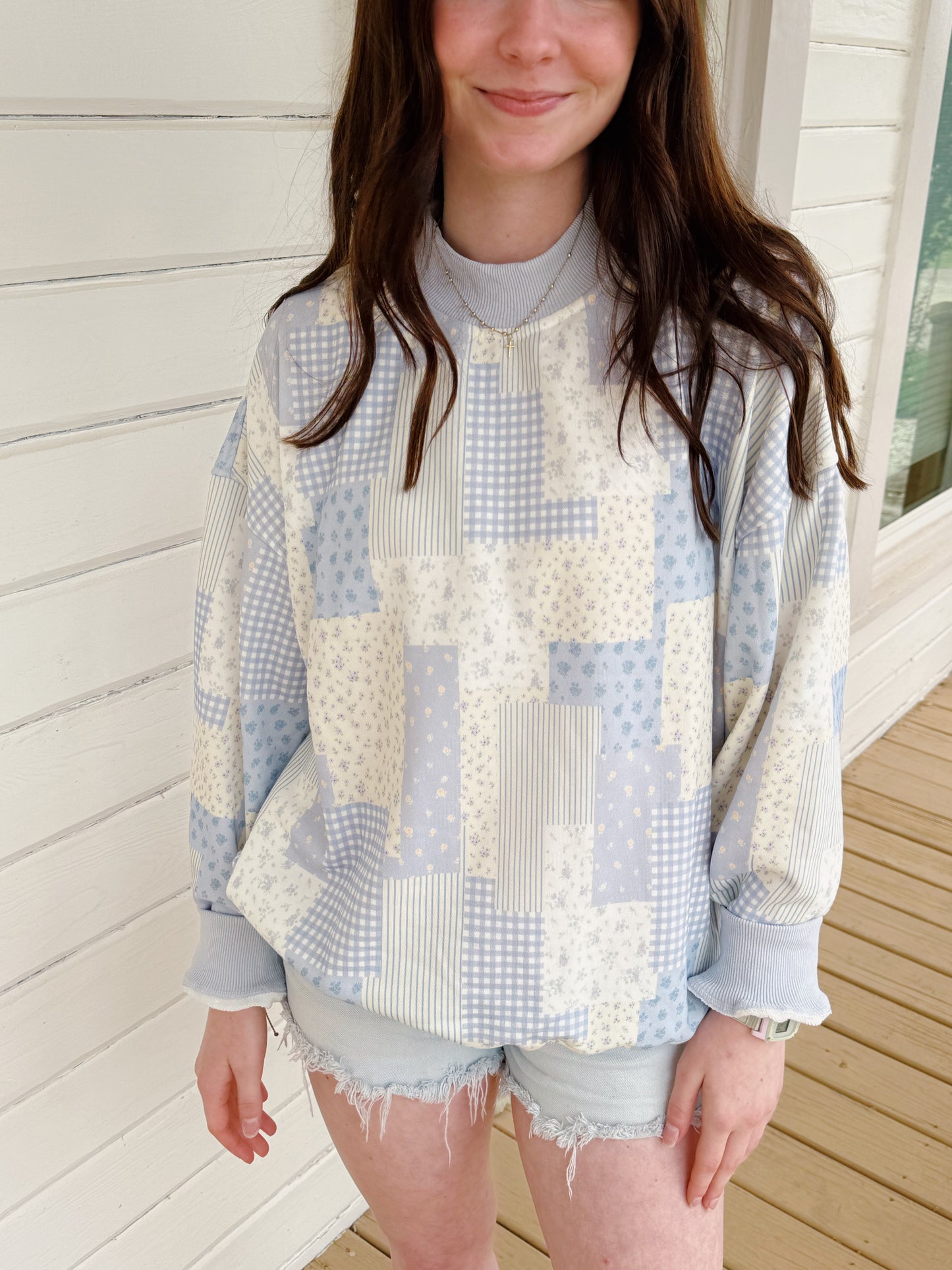 paisley mockneck -BLUE