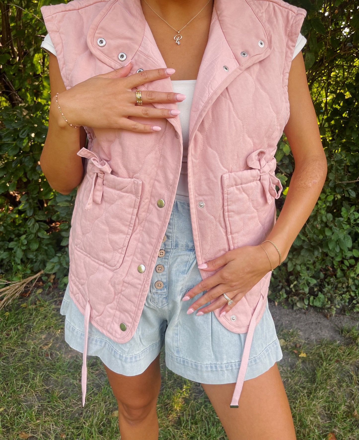 pinky fall bow vest