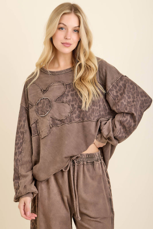 Leopard Daisy Patched Sweatshirt