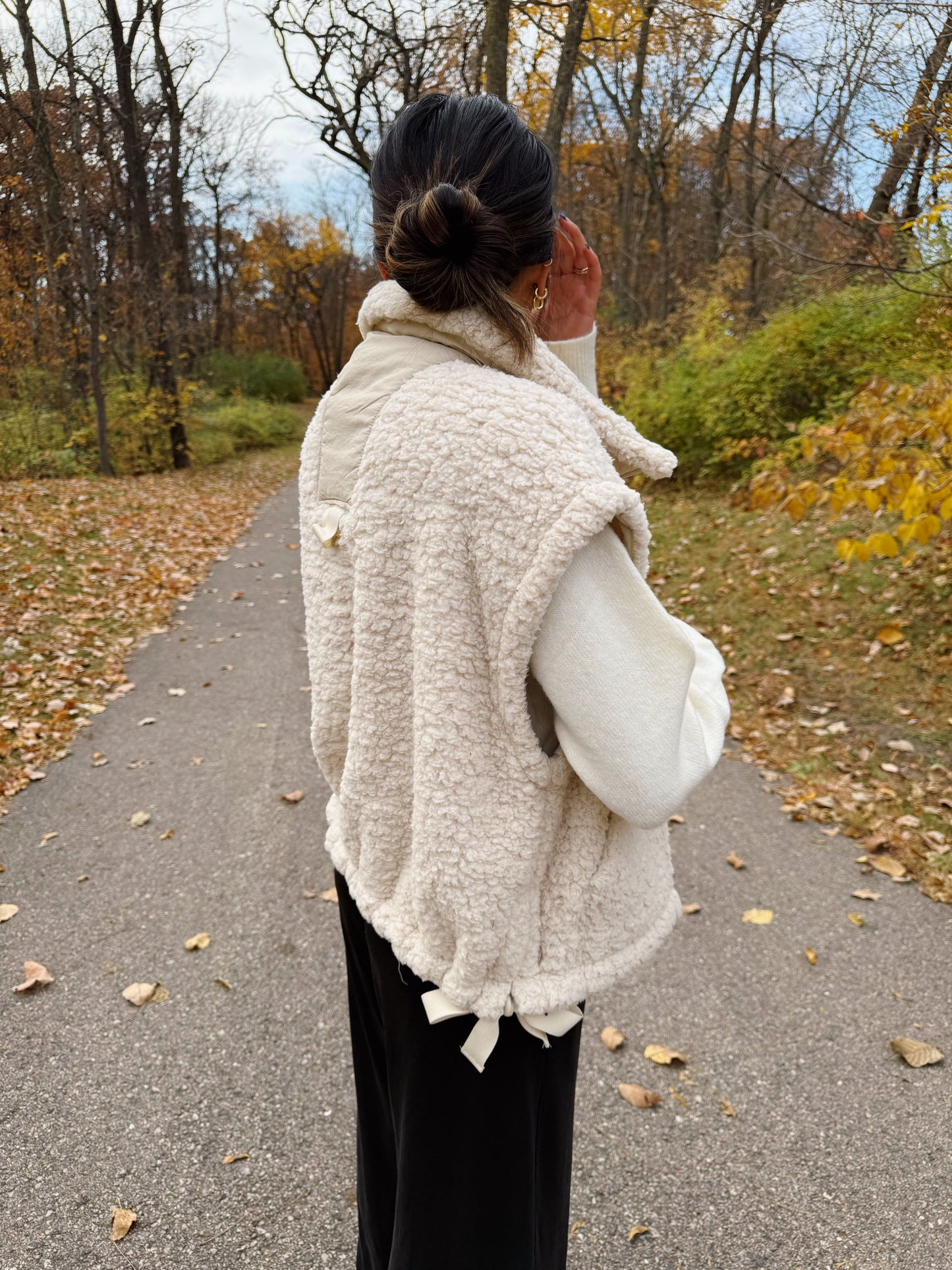 teddy bow vest