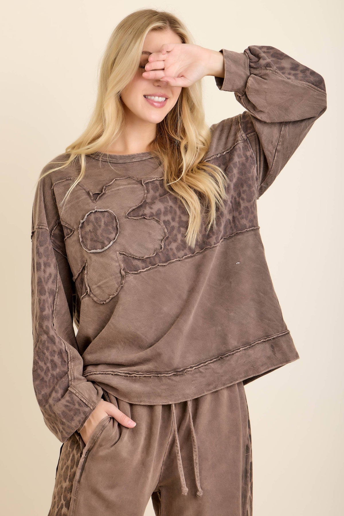 Leopard Daisy Patched Sweatshirt