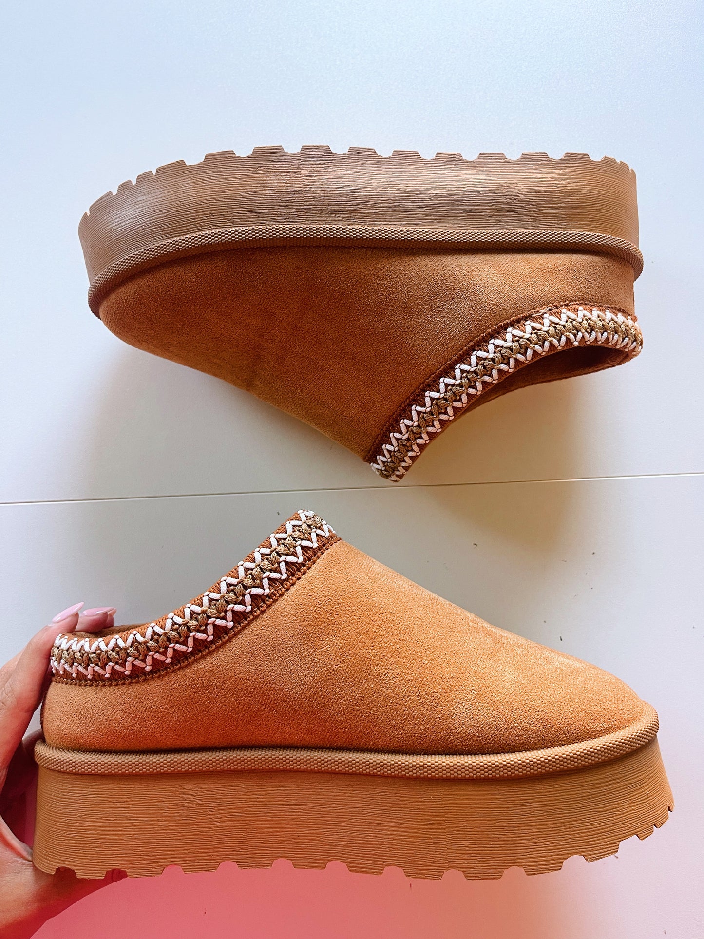 beary tan platforms *RESTOCKED